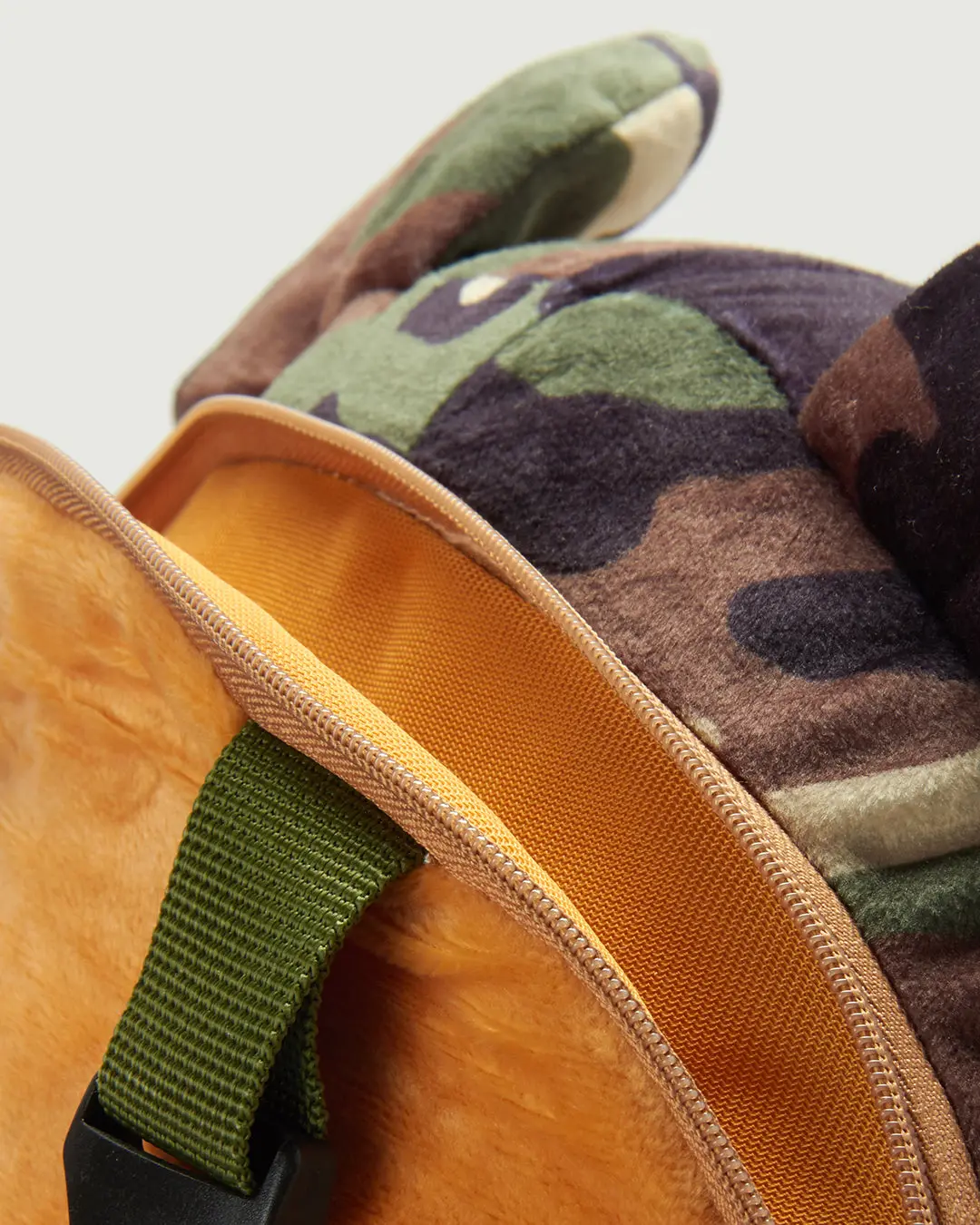 MONEYBEAR TEDDY BEAR BACKPACK - Image 8