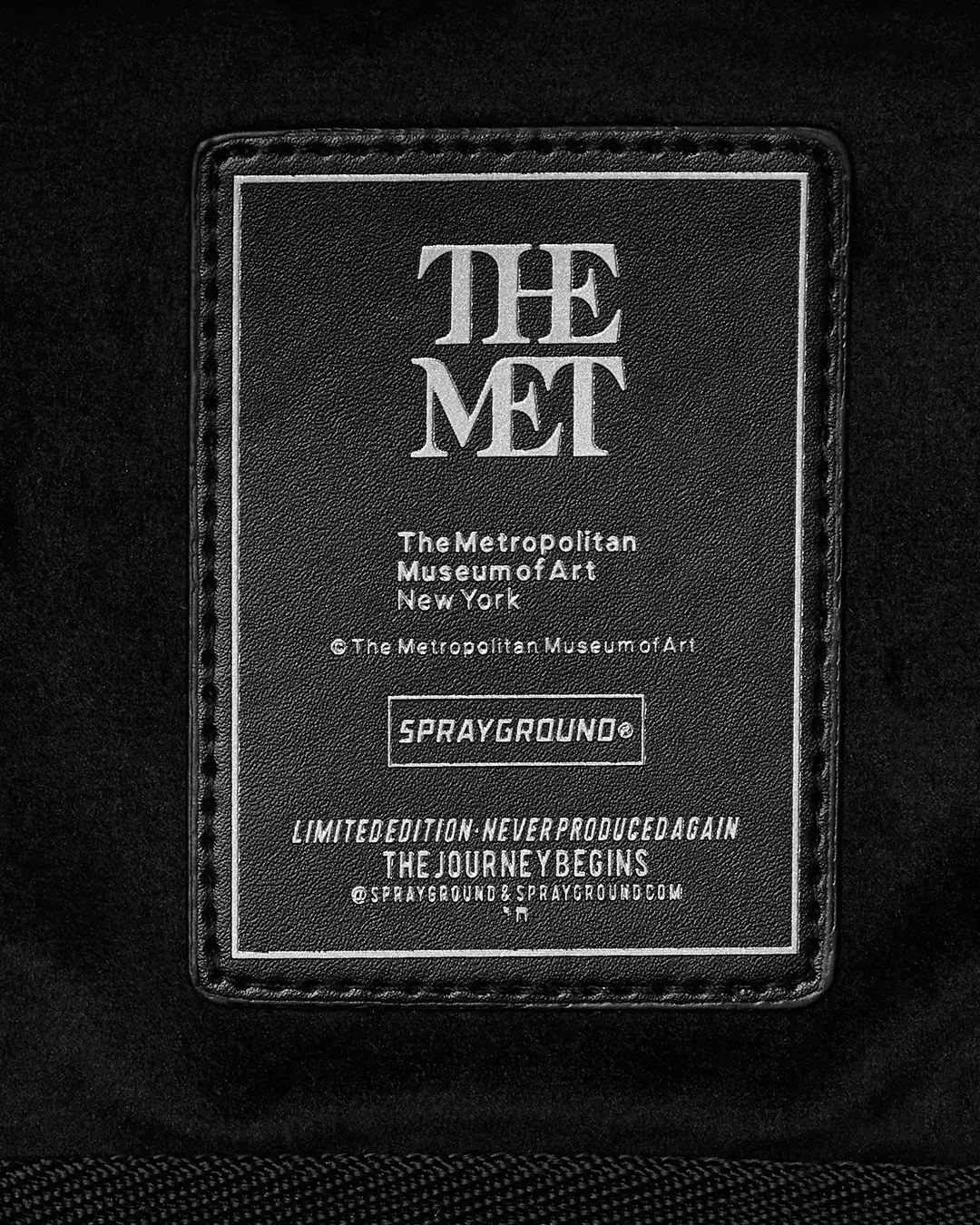THE MET CHINESE LANDSCAPE BACKPACK - Image 15