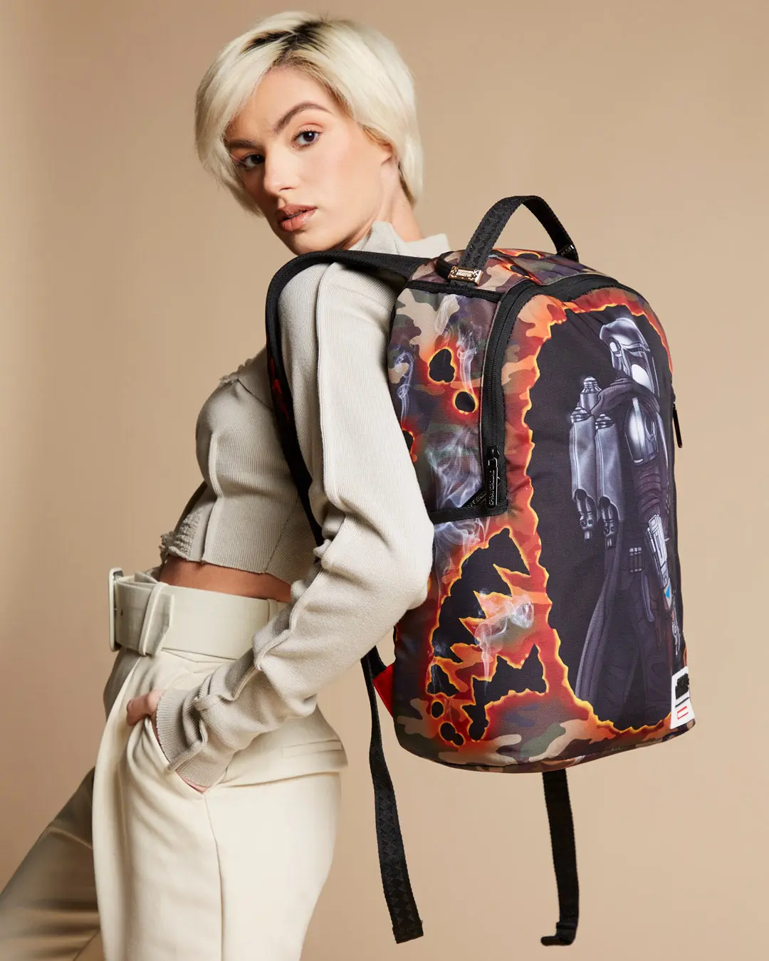 STAR WARS MANDALORIAN BLOWOUT SHARK BACKPACK - Image 2