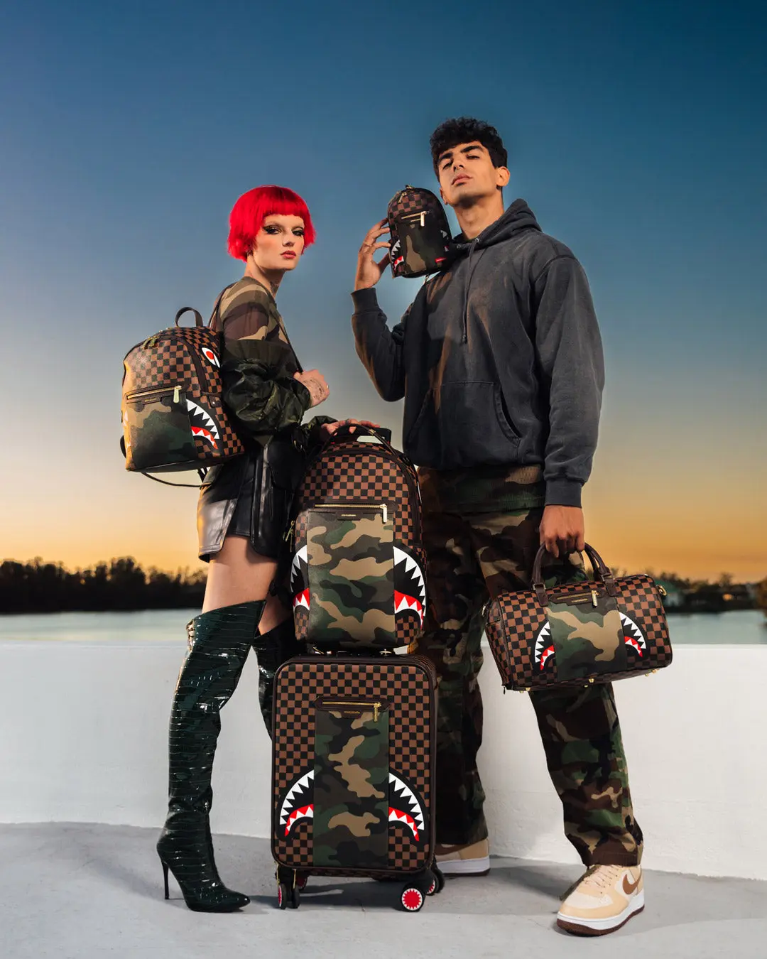 EXTERIOR GOLD ZIP POCKET SHARKS IN PARIS BACKPACK (DLXV) - Image 10