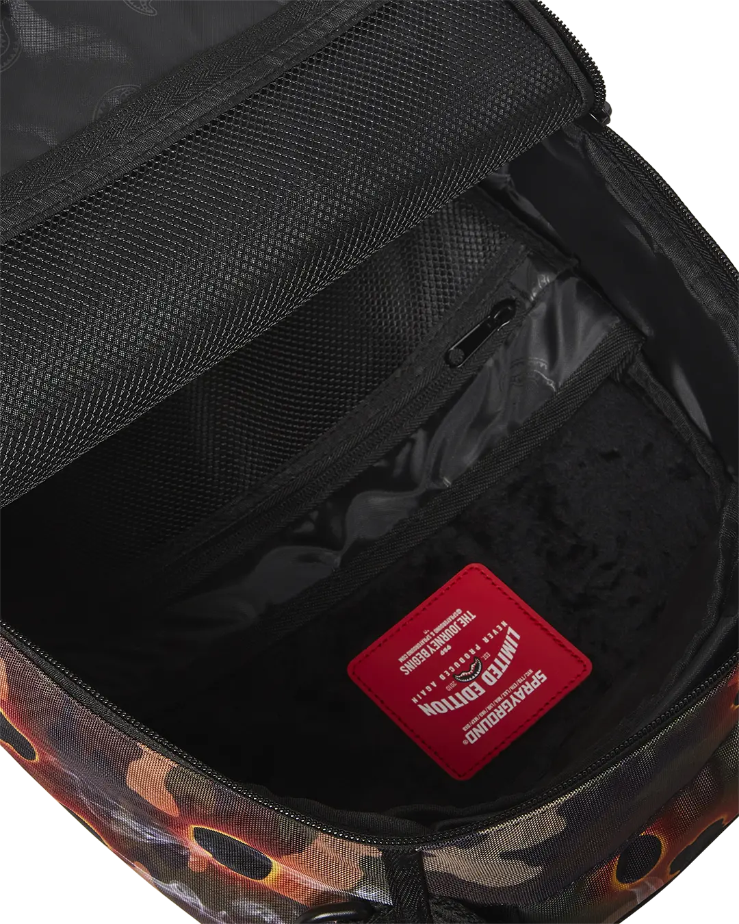 STAR WARS MANDALORIAN BLOWOUT SHARK BACKPACK - Image 15